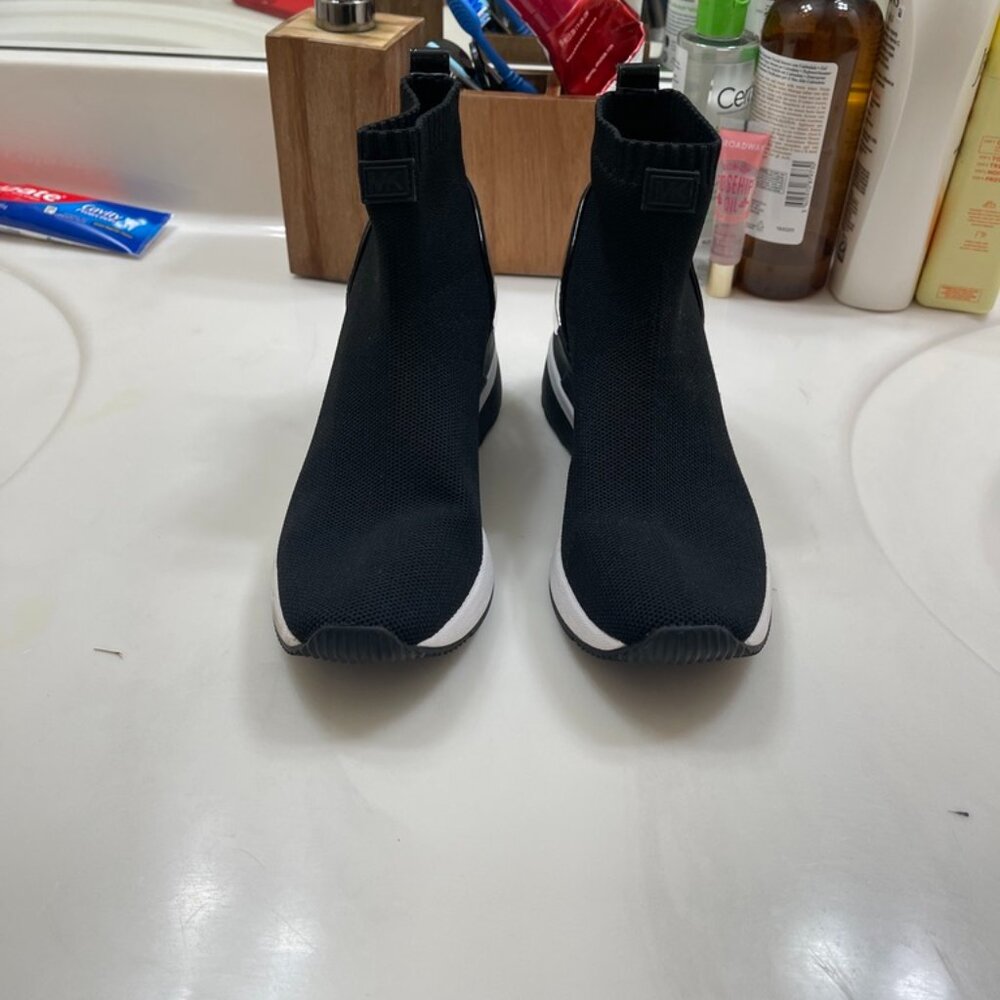 Michael Kors Skyler Black and Silver Sneaker